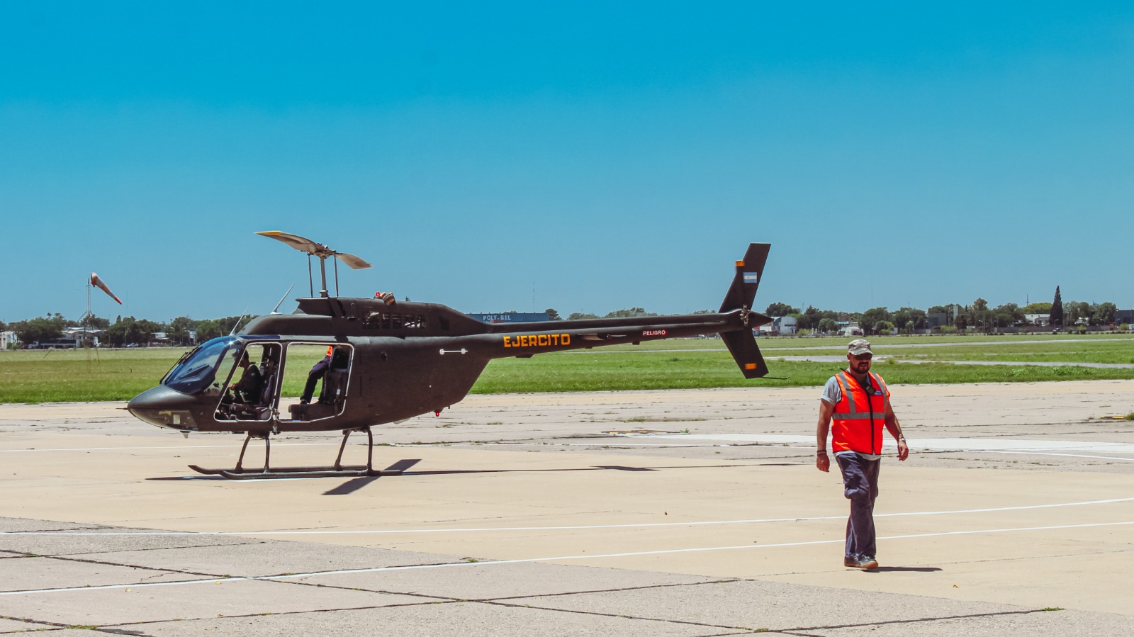 helicóptero AB 206