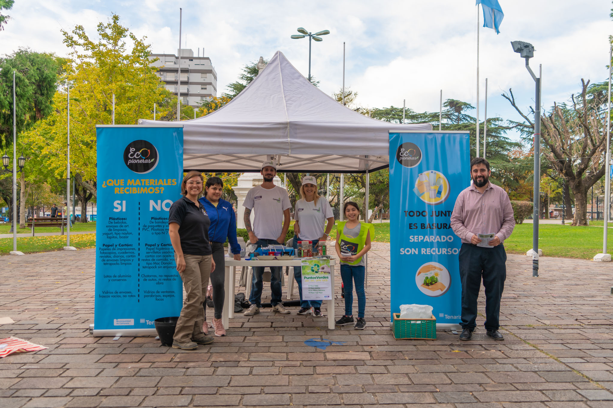 Gente del municipio y gente del Eco-Pioneras